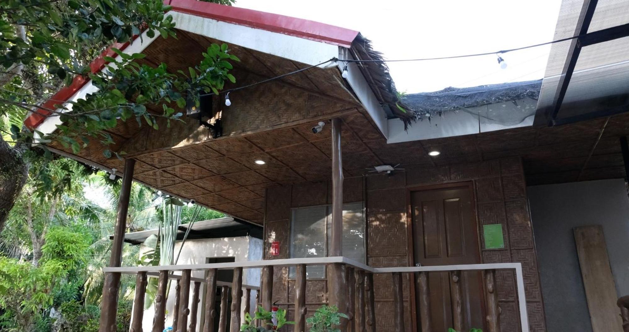 Mad Monkey Siquijor Vandrarhem Exteriör bild