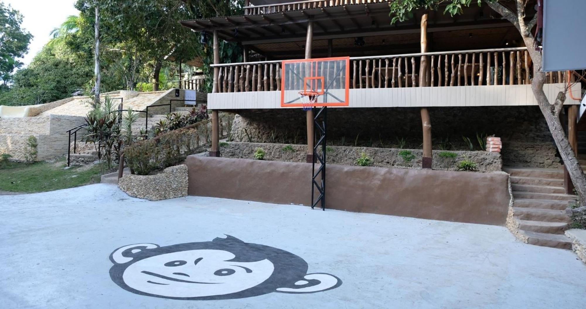 Mad Monkey Siquijor Vandrarhem Exteriör bild